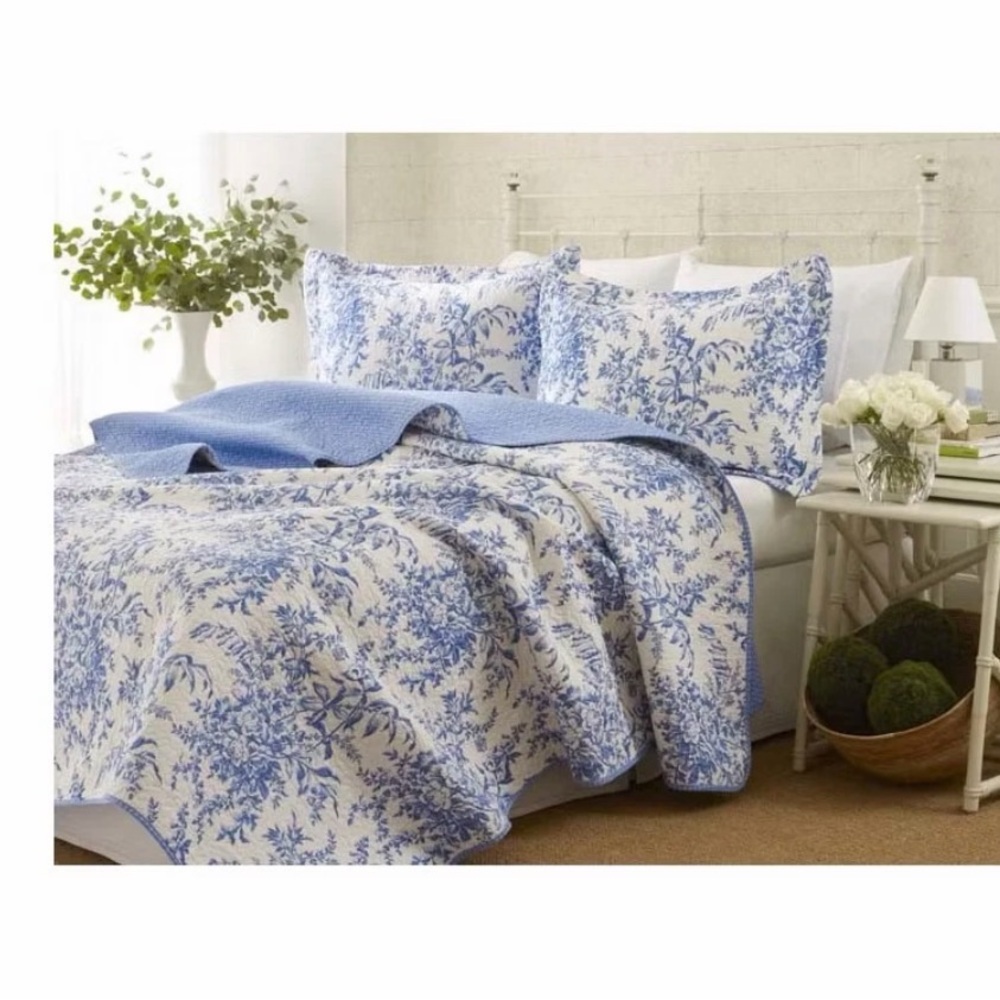 Laura Ashley Bedford Quilt And Sham Set King Delft - Picture 4 of 5